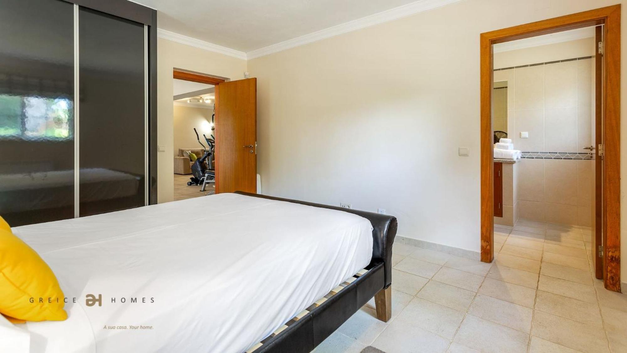 Luxuosa Moradia V5 Em Quarteira - Greice Homes Bagian luar foto