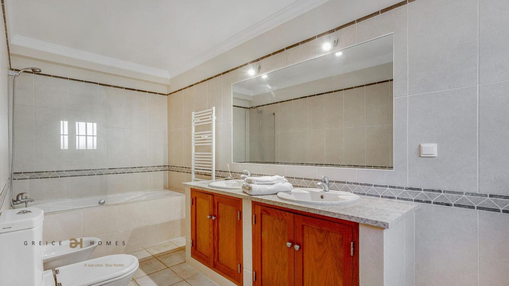 Luxuosa Moradia V5 Em Quarteira - Greice Homes Bagian luar foto